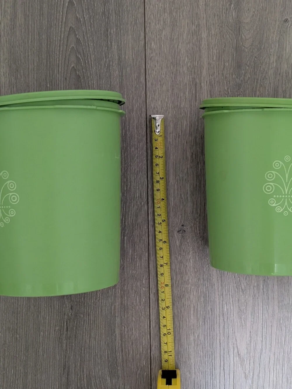 EUC•Vintage Tupperware Durable Servalier Lime Green Canister 4 Piece Set 🍋‍🟩